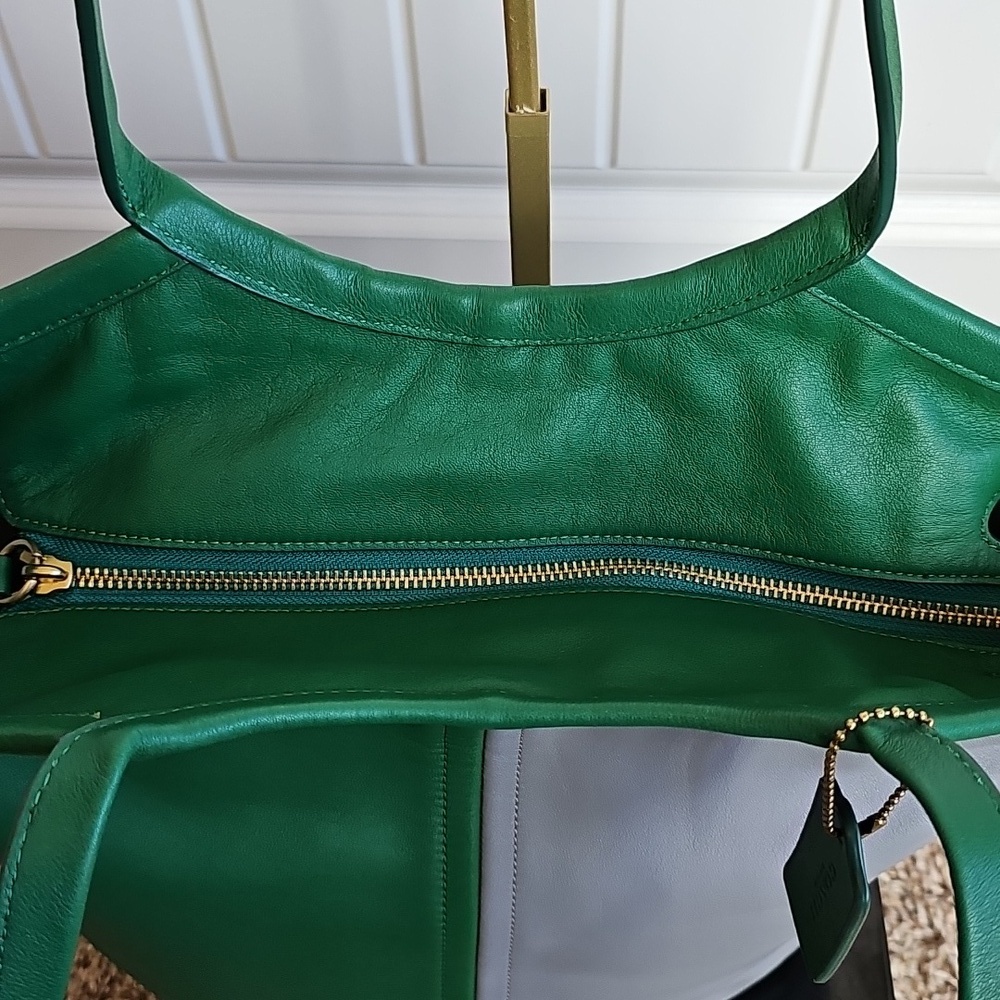 Coach 2020 Bea Tote In Colorblock Green And Gray Like New! - Picture 11 of 15